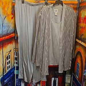 R&M Richards 24 Pantsuit Silver Shimmer Jacket and Pants